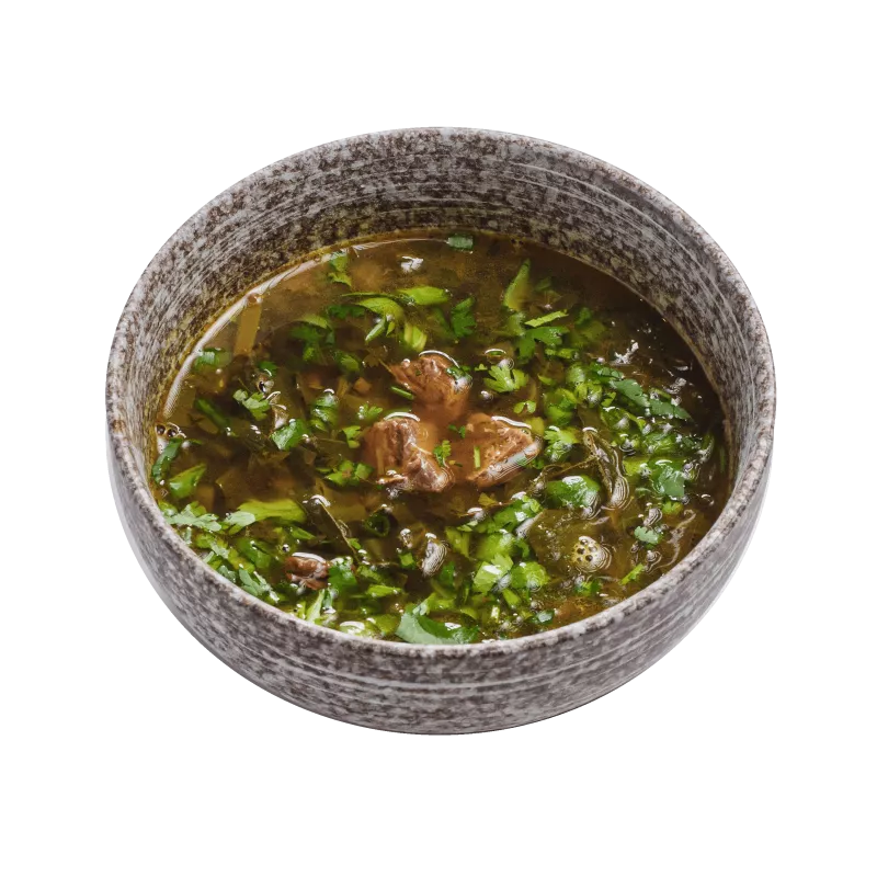 Мясной суп со шпинатом и горохом